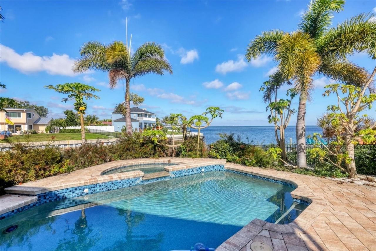 3601 Coquina Key Drive Se, Saint Petersburg, FL 33705 Photo