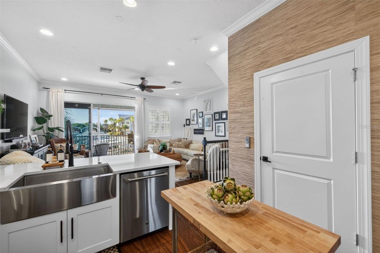 6115 Anchorage Way S, Saint Petersburg, FL 33712 Photo