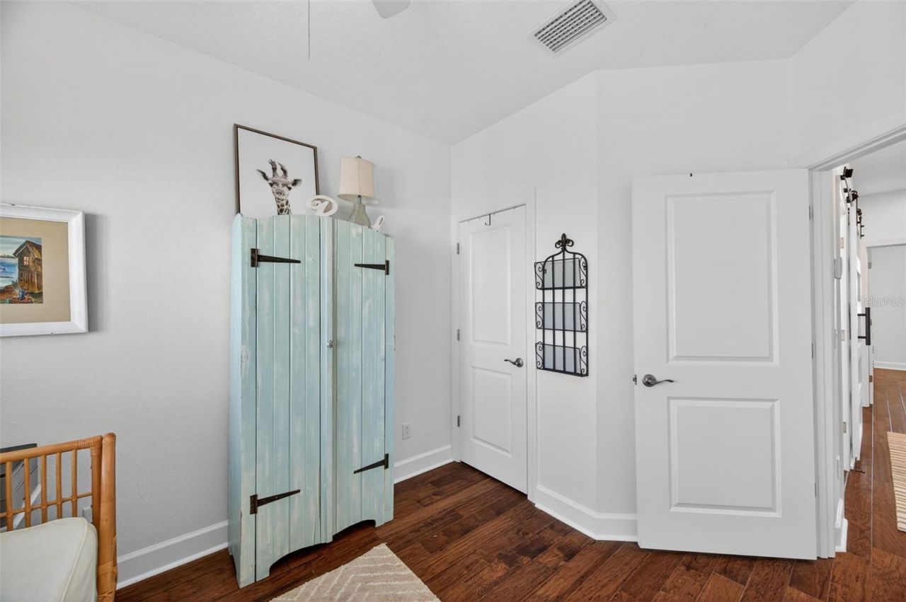 6115 Anchorage Way S, Saint Petersburg, FL 33712 Photo