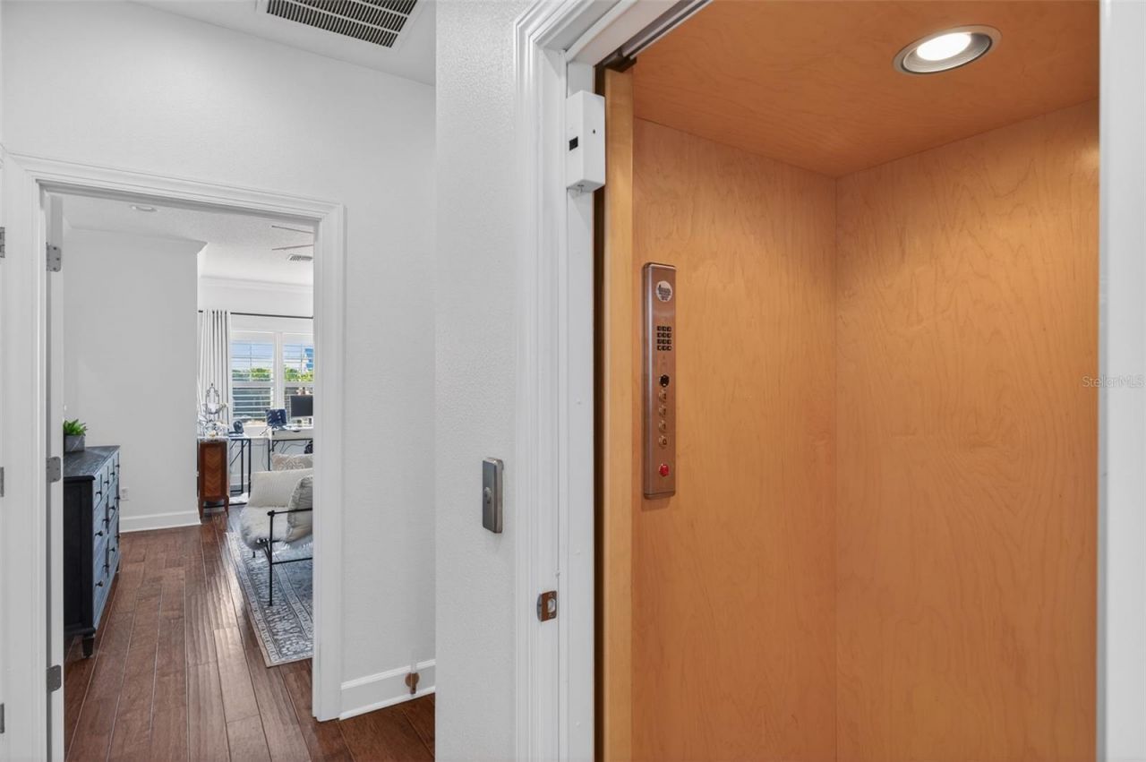 6115 Anchorage Way S, Saint Petersburg, FL 33712 Photo