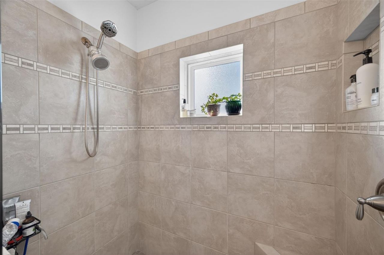 6115 Anchorage Way S, Saint Petersburg, FL 33712 Photo