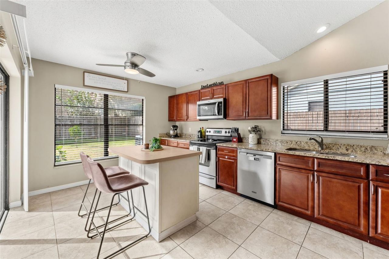 1026 Weaver Drive, Oviedo, FL 32765 Photo