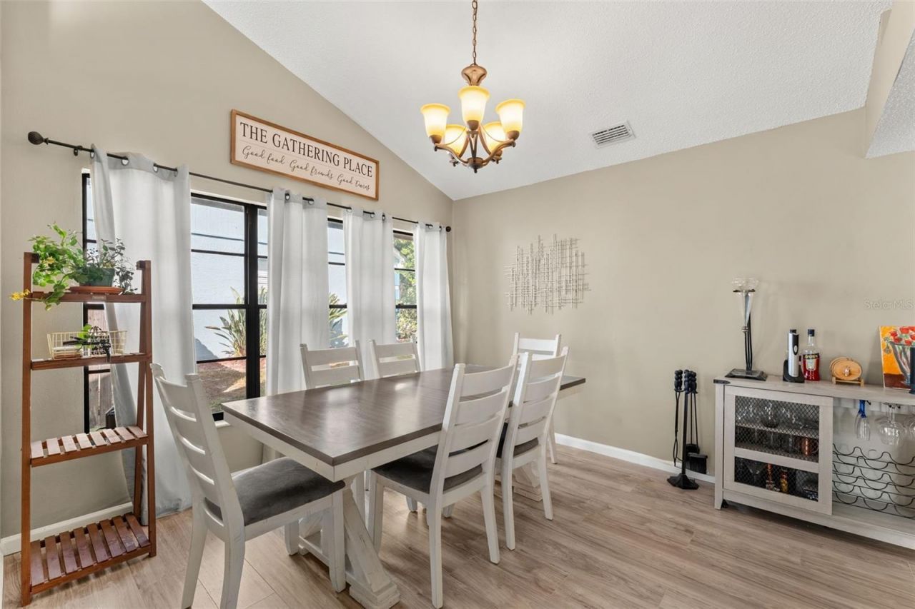 1026 Weaver Drive, Oviedo, FL 32765 Photo