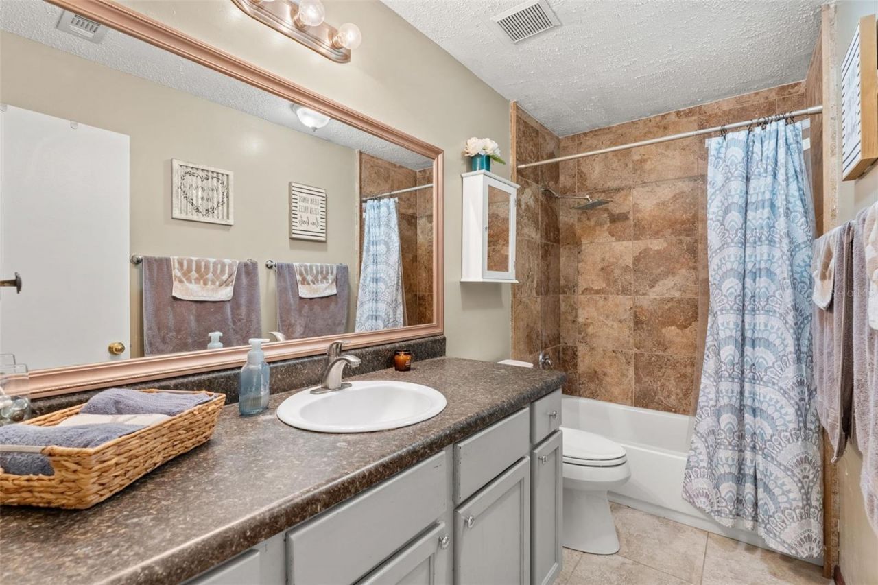 1026 Weaver Drive, Oviedo, FL 32765 Photo