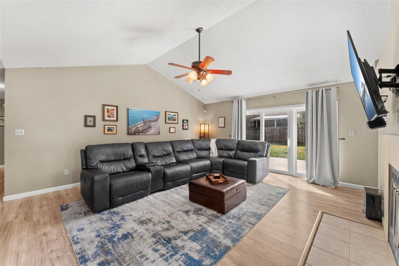 1026 Weaver Drive, Oviedo, FL 32765 Photo