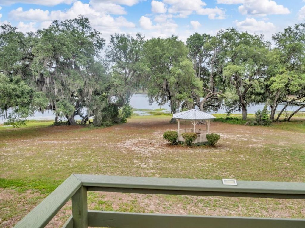135 Ashley Lake Drive, Melrose, FL 32666 Photo