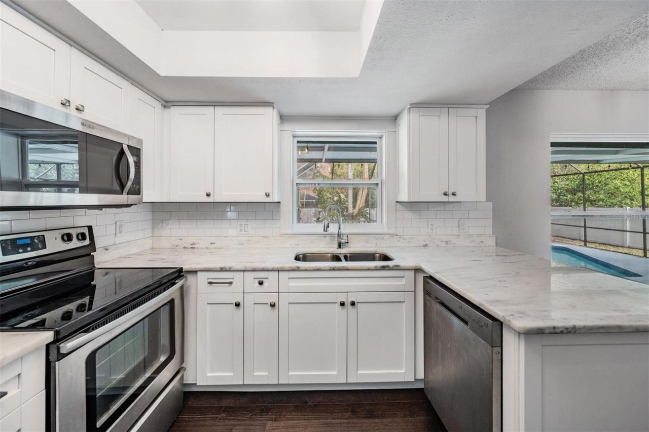 4505 Old Saybrook Avenue, Tampa, FL 33624 Photo