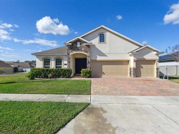 523 BELLISSIMO PLACE, HOWEY IN THE HILLS, FL 34737