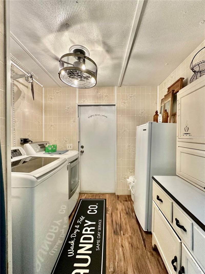 9430 Carolina Way, Fanning Springs, FL 32693 Photo