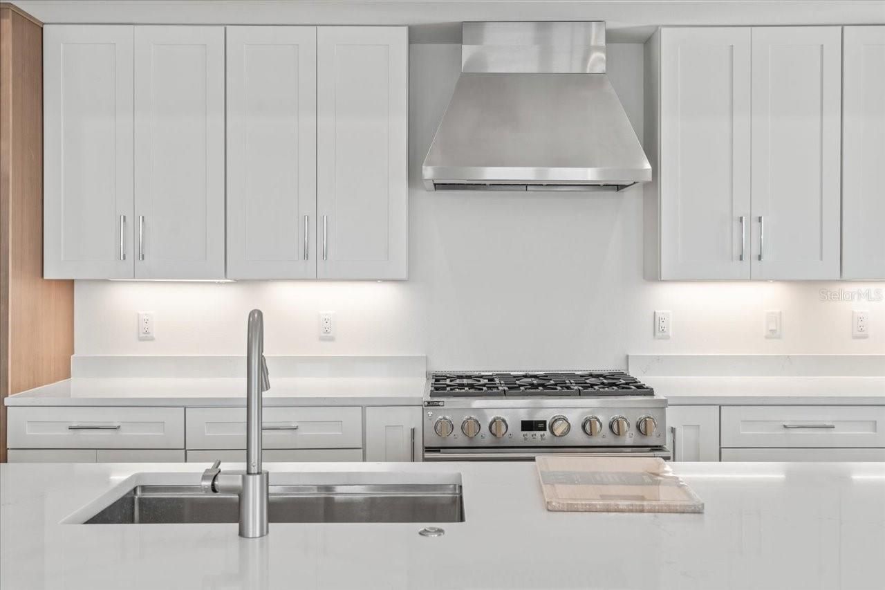 109 Punta Vista Drive, Saint Pete Beach, FL 33706 Photo