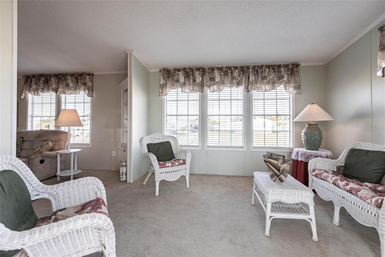 27 N Manatee Loop, Punta Gorda, FL 33950 Photo