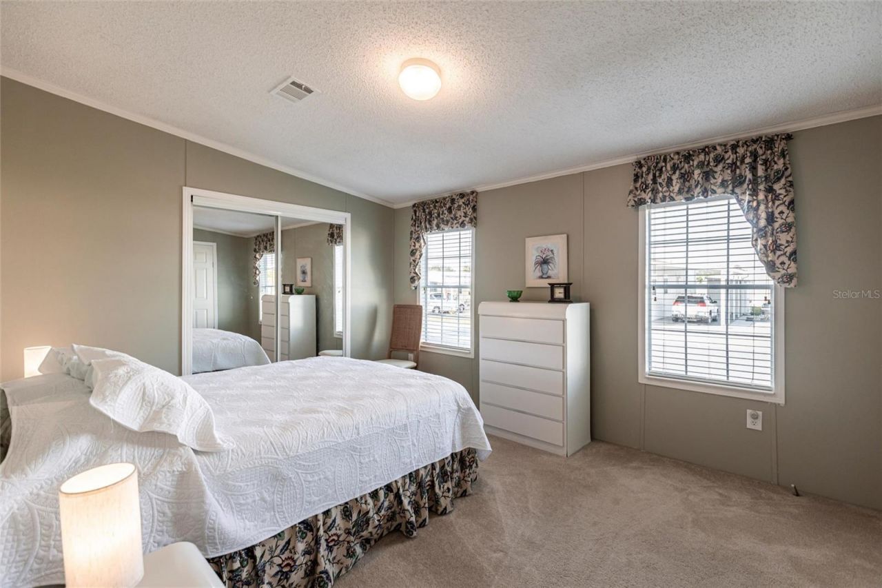 27 N Manatee Loop, Punta Gorda, FL 33950 Photo