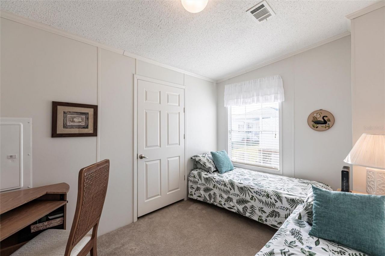 27 N Manatee Loop, Punta Gorda, FL 33950 Photo