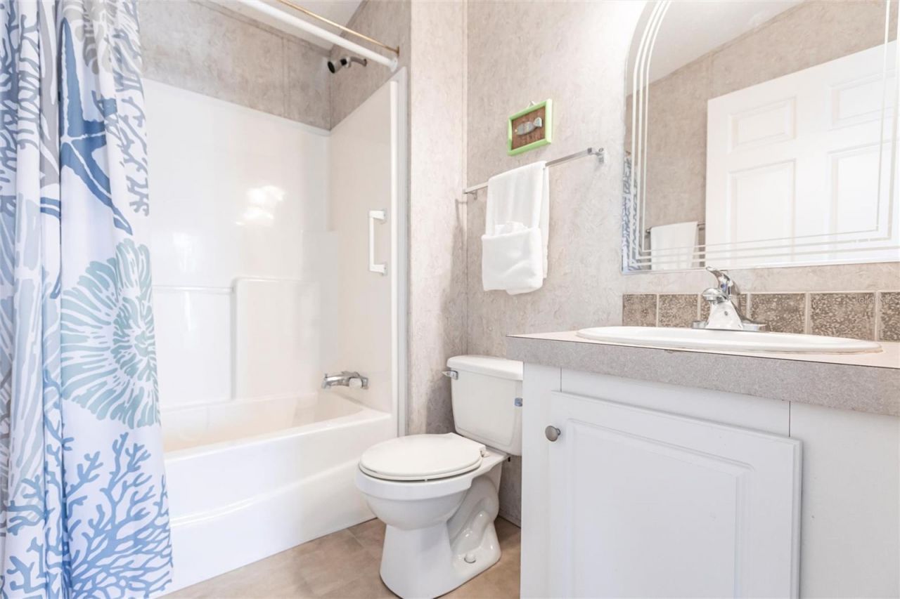 27 N Manatee Loop, Punta Gorda, FL 33950 Photo