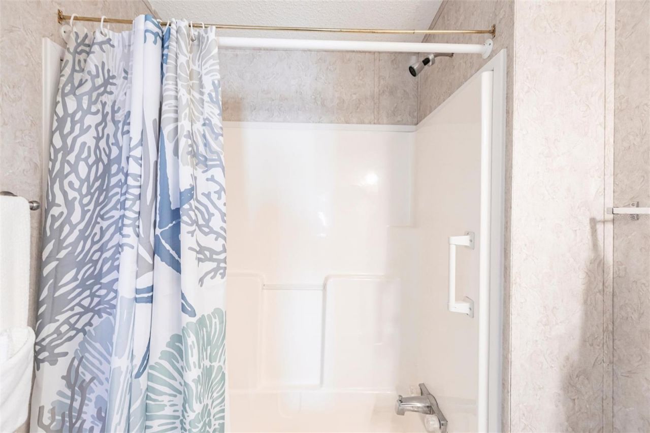 27 N Manatee Loop, Punta Gorda, FL 33950 Photo