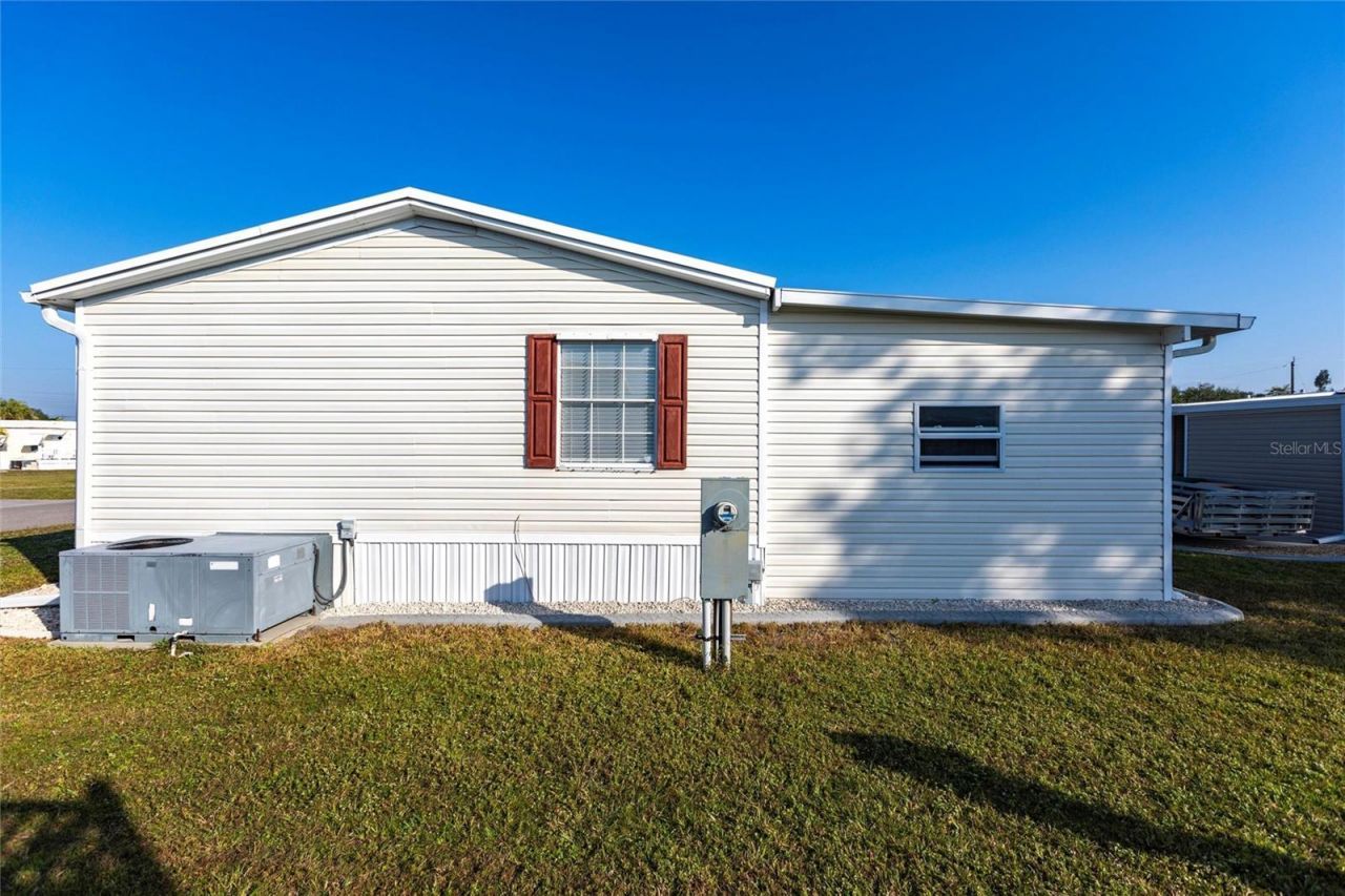 27 N Manatee Loop, Punta Gorda, FL 33950 Photo