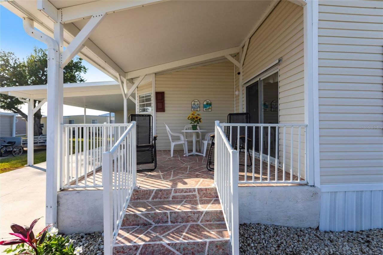 27 N Manatee Loop, Punta Gorda, FL 33950 Photo