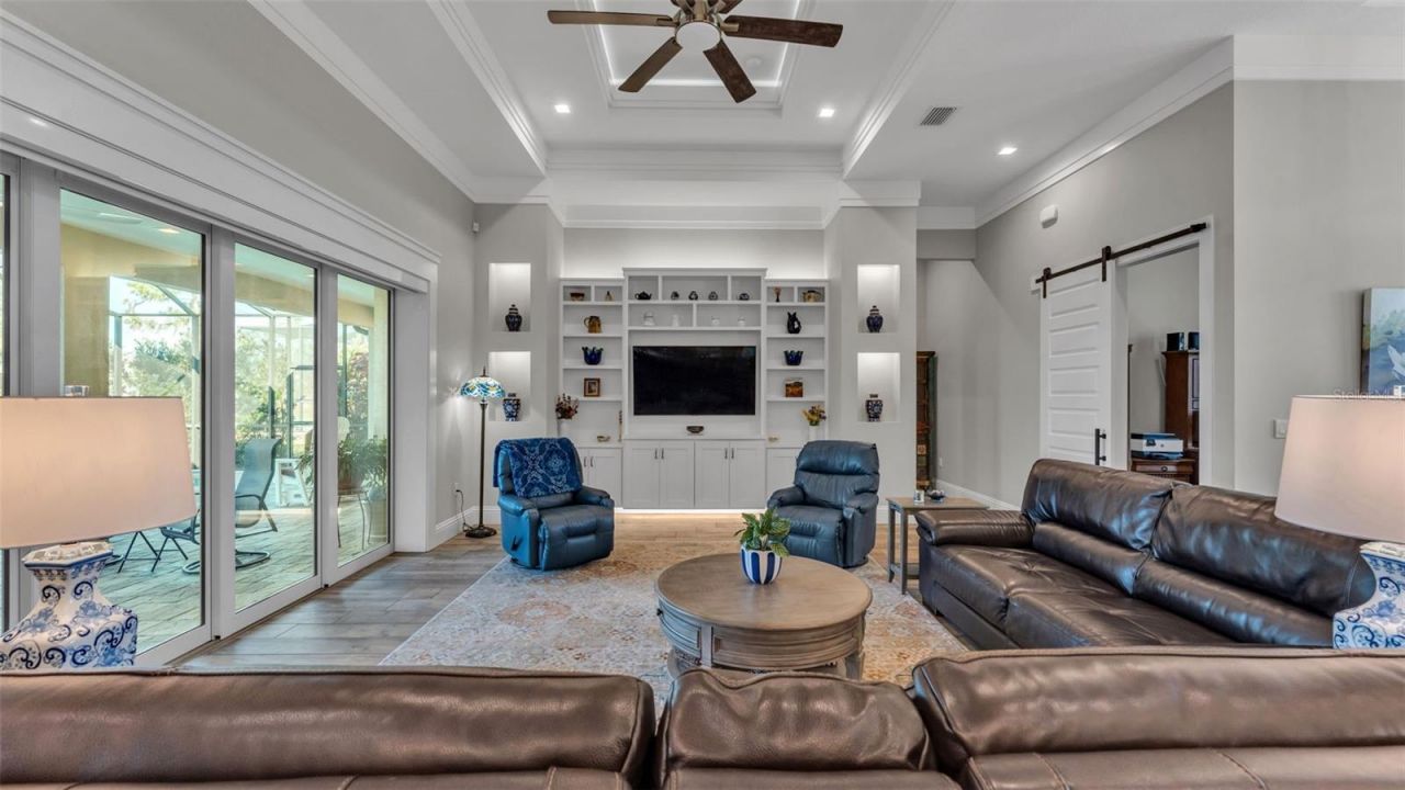 6527 Emerald Woods Lane, Lakeland, FL 33813 Photo