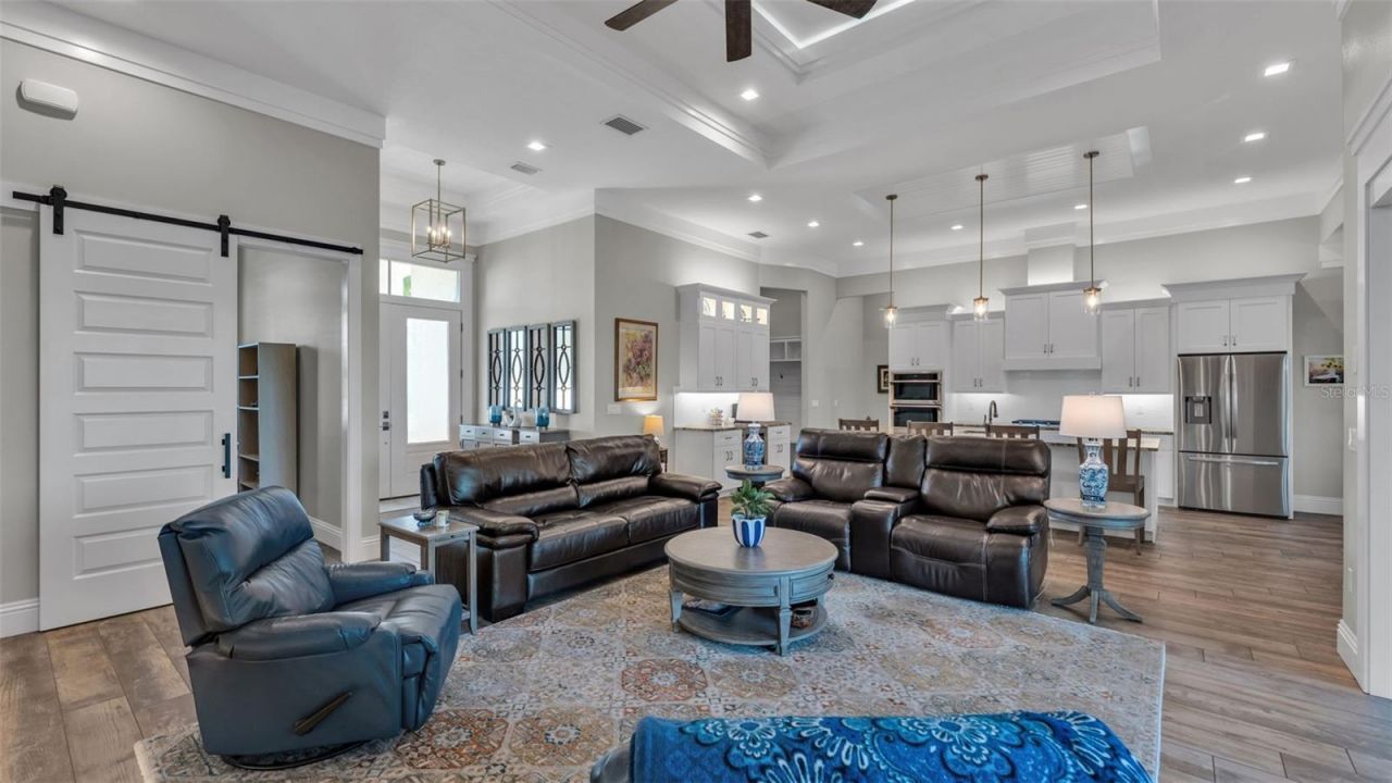 6527 Emerald Woods Lane, Lakeland, FL 33813 Photo