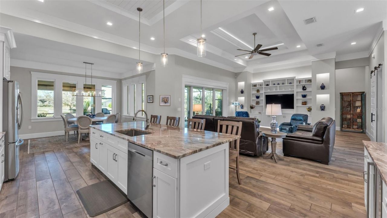 6527 Emerald Woods Lane, Lakeland, FL 33813 Photo