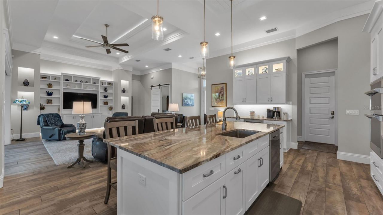 6527 Emerald Woods Lane, Lakeland, FL 33813 Photo