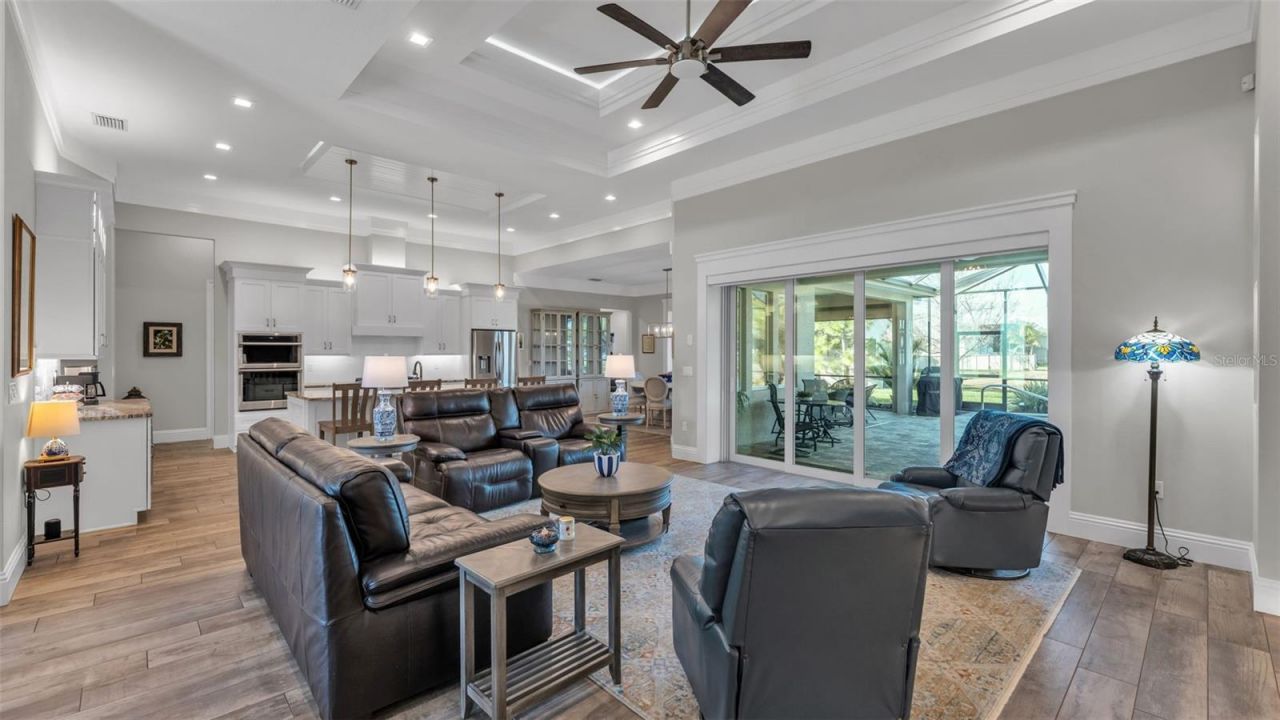 6527 Emerald Woods Lane, Lakeland, FL 33813 Photo