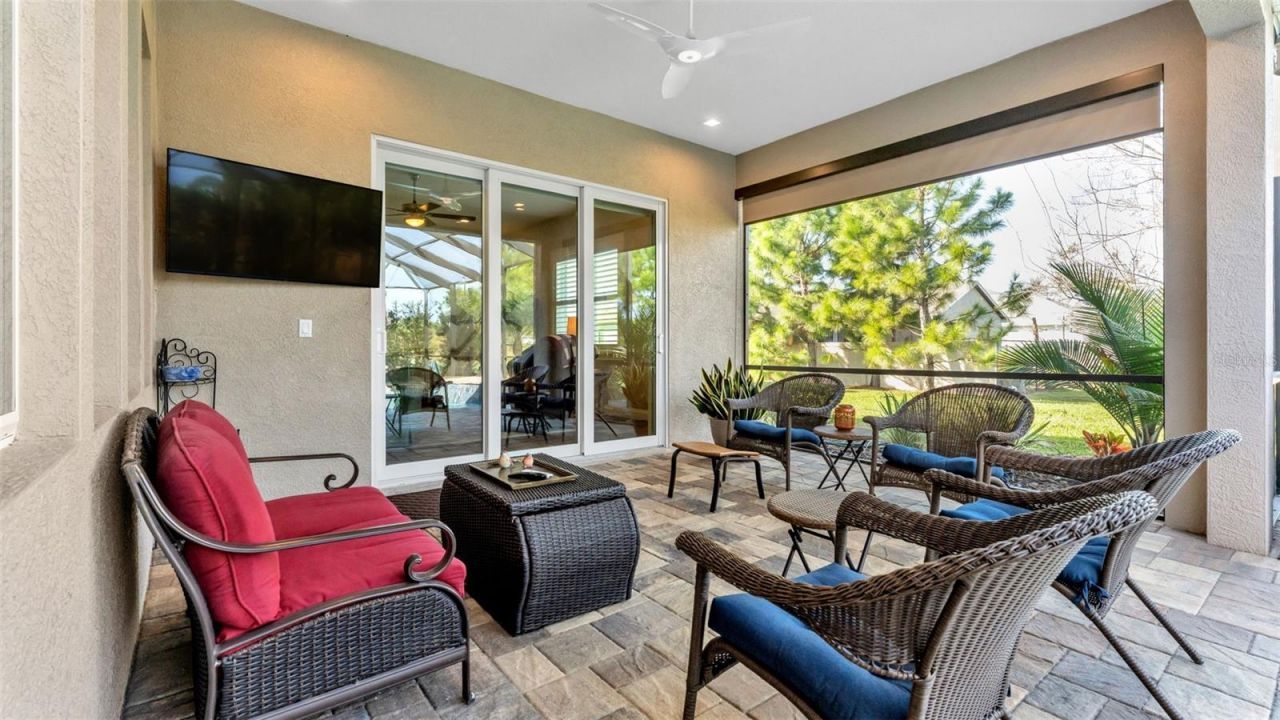 6527 Emerald Woods Lane, Lakeland, FL 33813 Photo