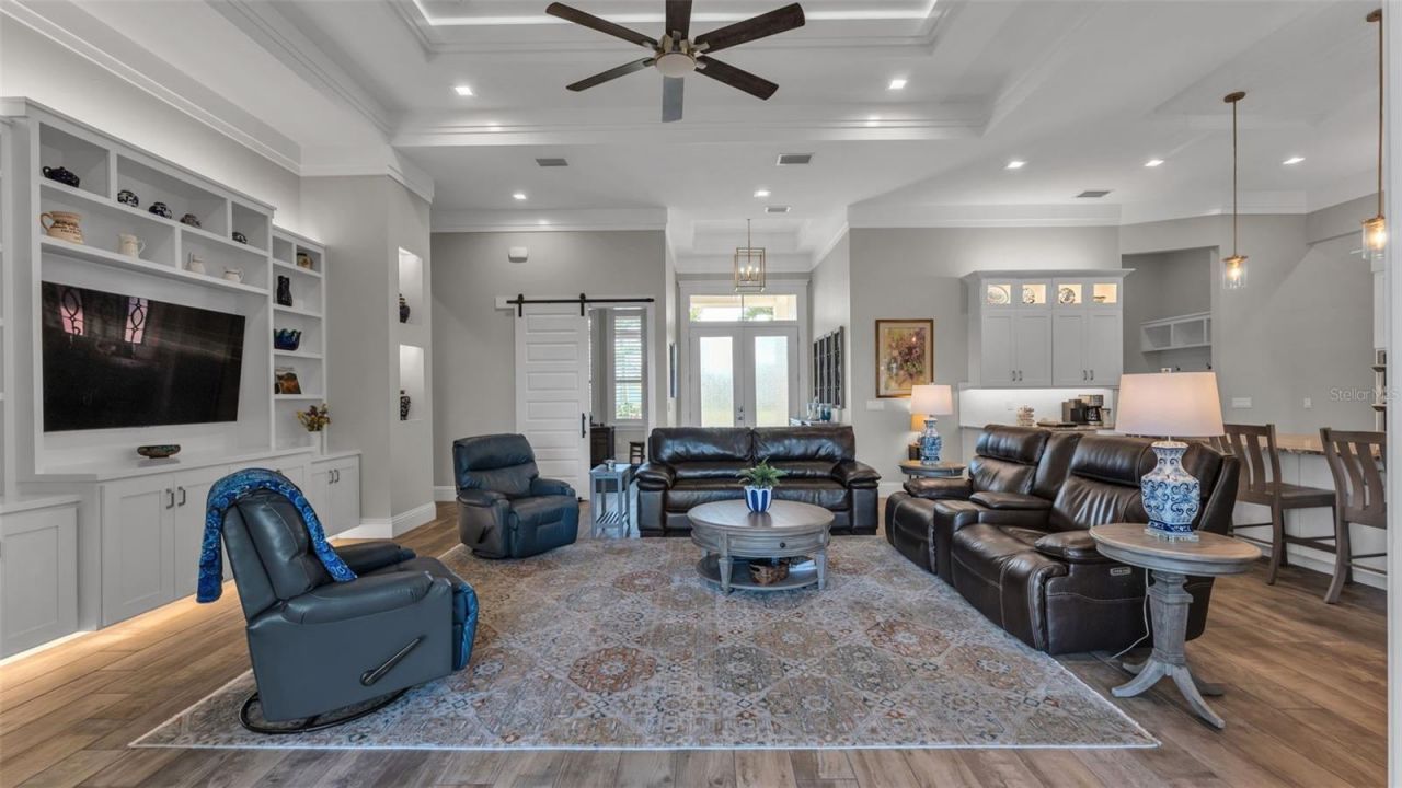 6527 Emerald Woods Lane, Lakeland, FL 33813 Photo