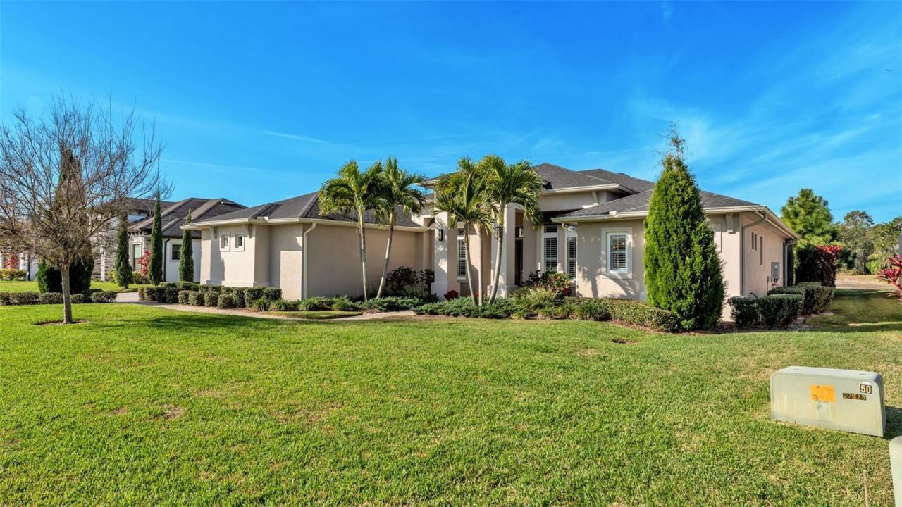 6527 Emerald Woods Lane, Lakeland, FL 33813 Photo