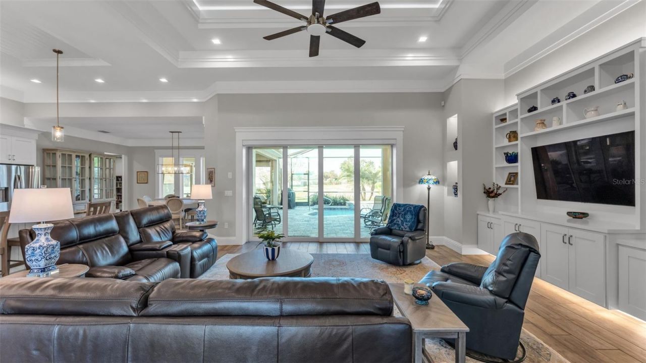 6527 Emerald Woods Lane, Lakeland, FL 33813 Photo