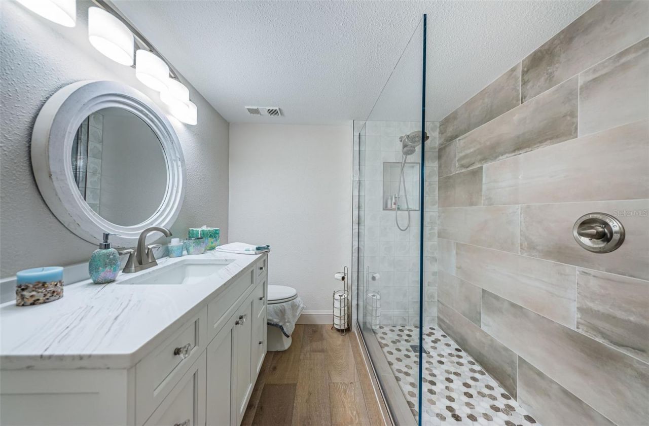 5633 Puerta Del Sol Boulevard S, Unit 103, Saint Petersburg, FL 33715 Photo