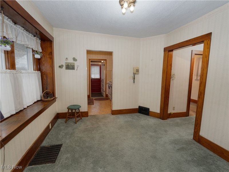 219 W Central Avenue, Ravenna, OH 44266 Photo 10