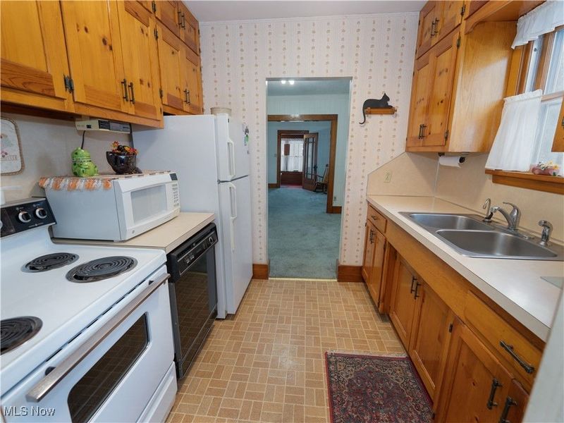 219 W Central Avenue, Ravenna, OH 44266 Photo 11