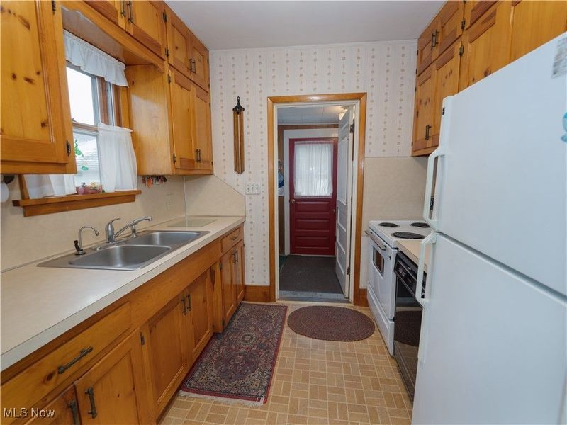 219 W Central Avenue, Ravenna, OH 44266 Photo 12