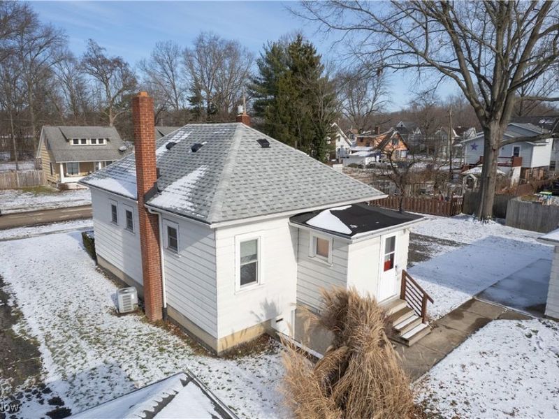 219 W Central Avenue, Ravenna, OH 44266 Photo 2