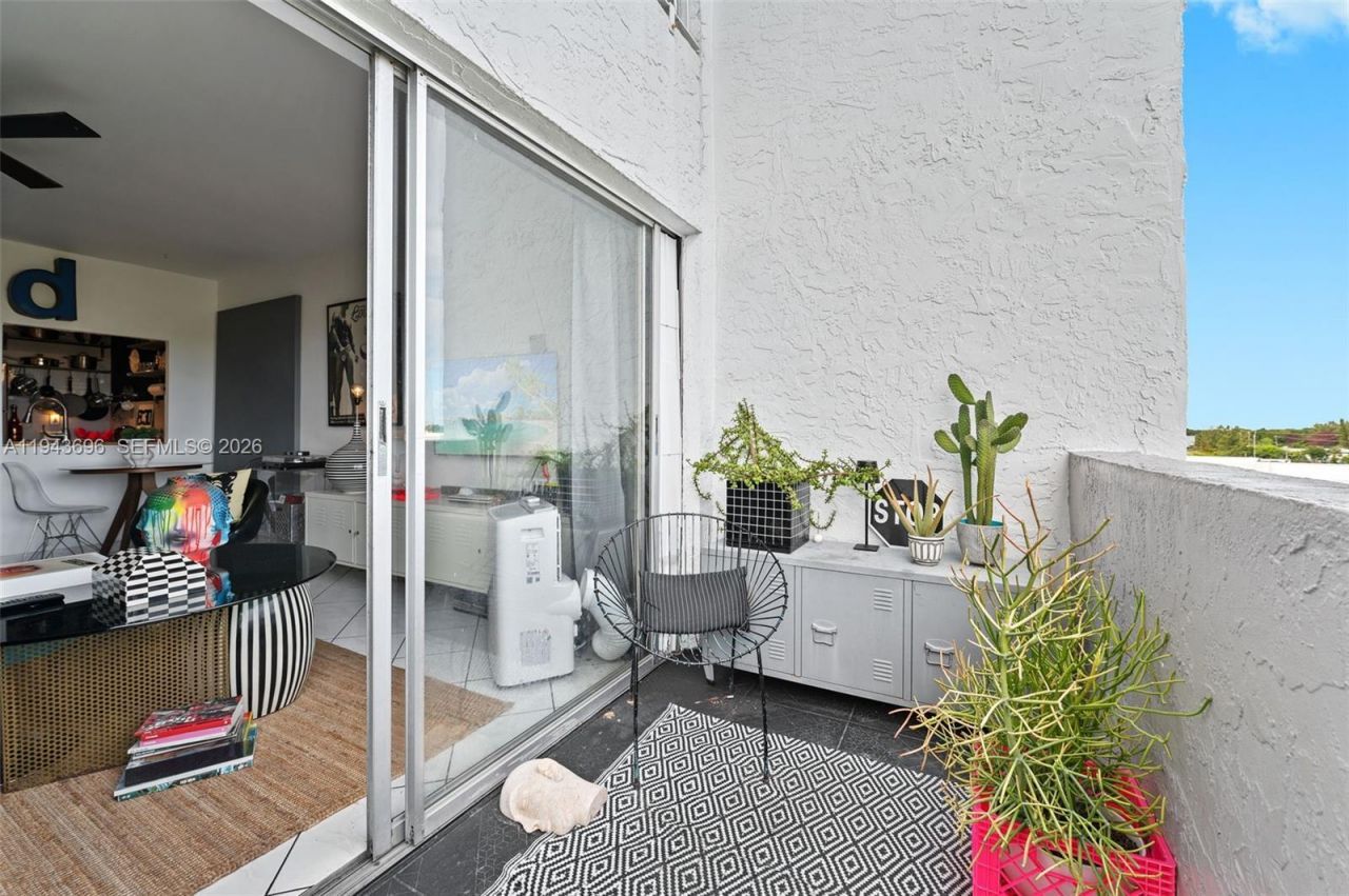 7801 NE 4th Ct, Unit 511, Miami, FL 33138 Photo