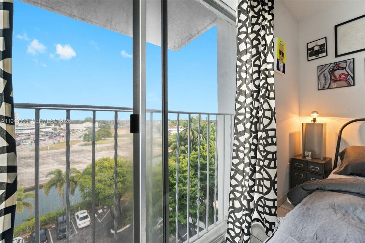 7801 NE 4th Ct, Unit 511, Miami, FL 33138 Photo