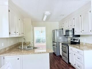 5472 Altamaha Drive Photo 5