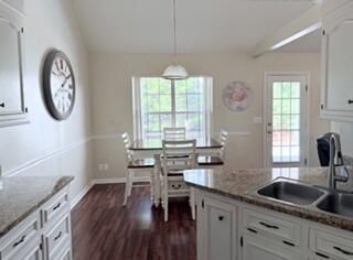 5472 Altamaha Drive Photo 8