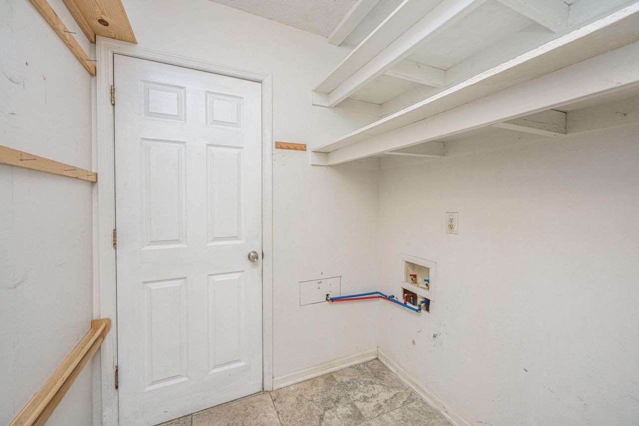 207 Foxborough Rd Road Photo 34