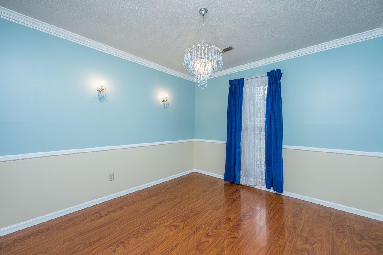 207 Foxborough Rd Road Photo 7