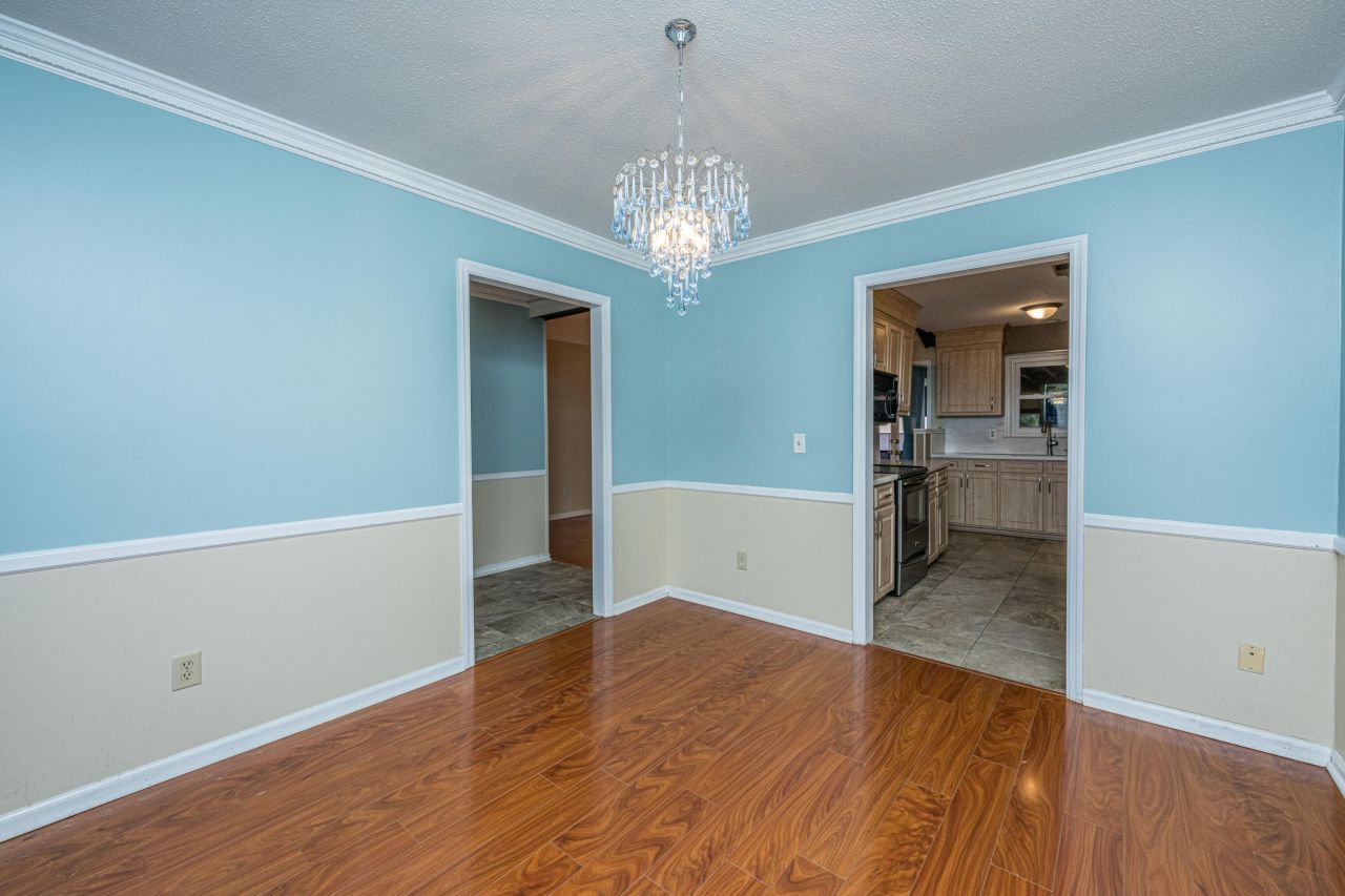 207 Foxborough Rd Road Photo 9