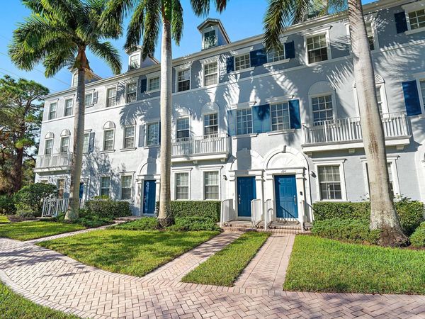 238 W Thatch Palm Circle, Jupiter, FL 33458