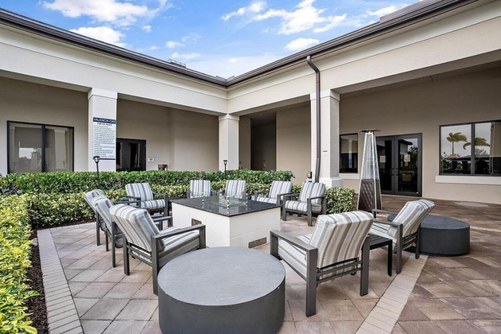 11798 SW Waterford Isle Way, Port Saint Lucie, FL 34987 Photo