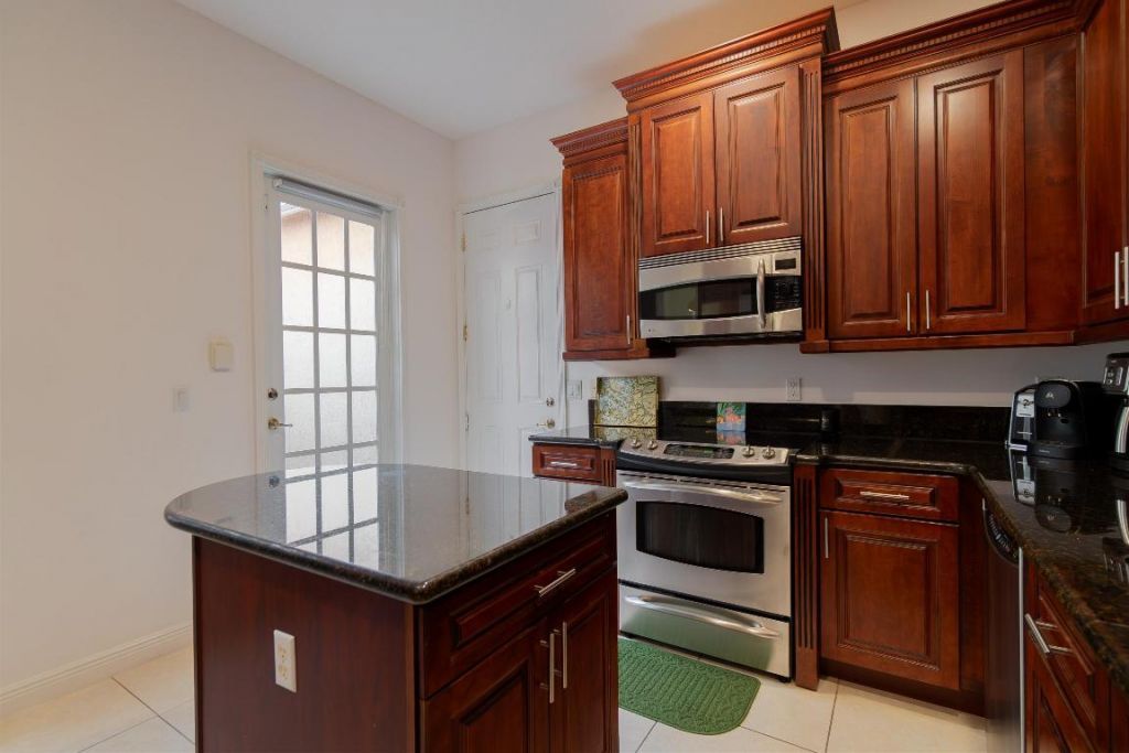 8257 NW 8th Way, Boca Raton, FL 33487 Photo