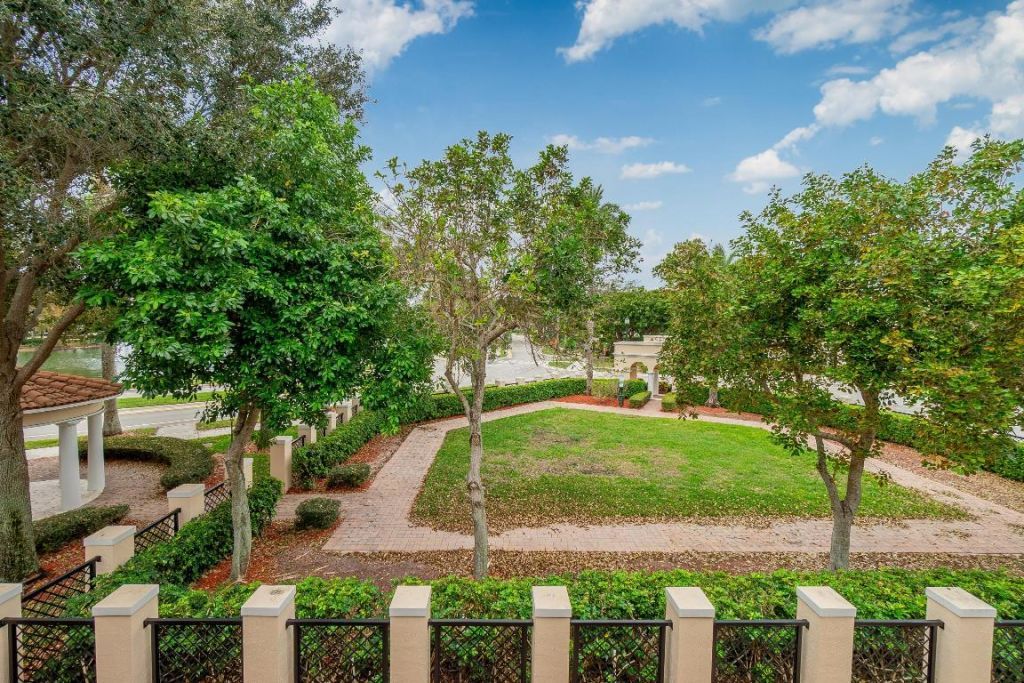 8257 NW 8th Way, Boca Raton, FL 33487 Photo