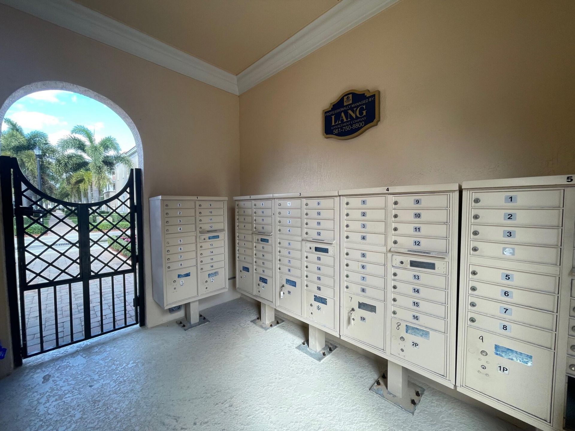 8257 NW 8th Way, Boca Raton, FL 33487 Photo