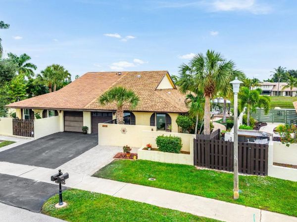 419 SW 28th Avenue, Delray Beach, FL 33445