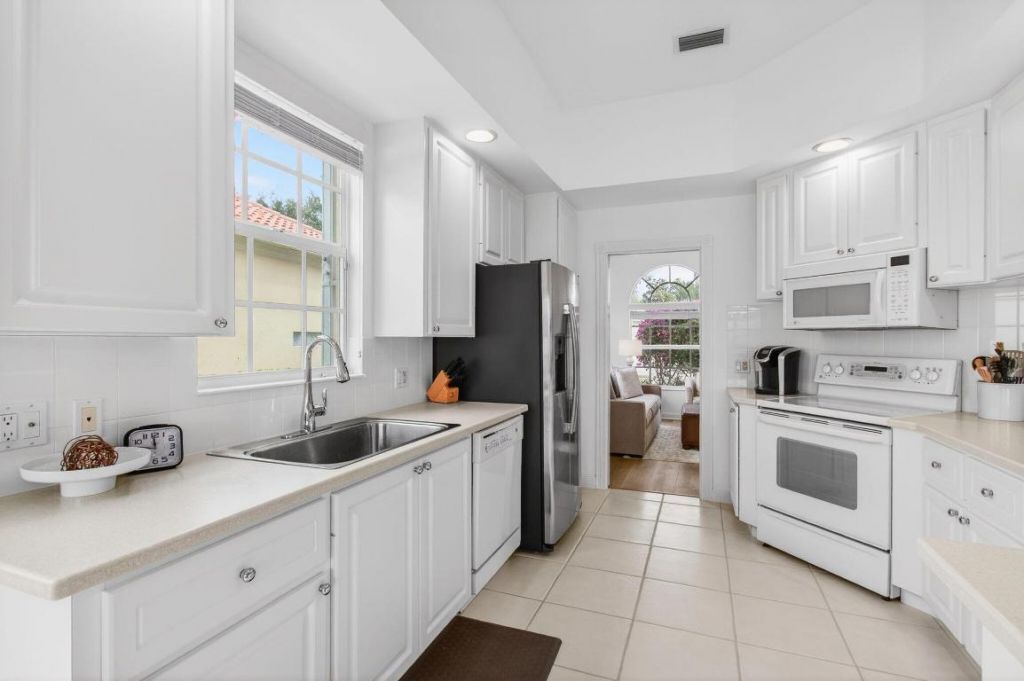 8372 Dominica Place, Wellington, FL 33414 Photo