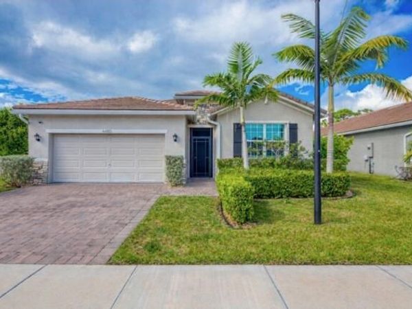 4480 NW Oakleaf Court, Jensen Beach, FL 34957